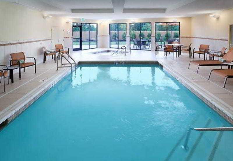 Courtyard Mt. Holly Westampton Facilidades foto